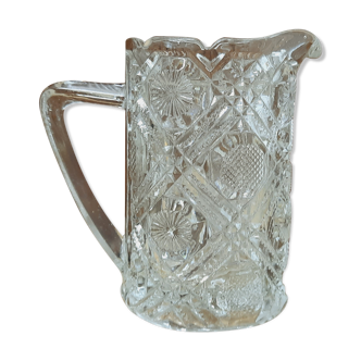 Cremier chiseled glass