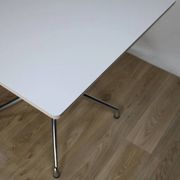 Table HAY About a Table AA15 blanc carré par Hee Welling