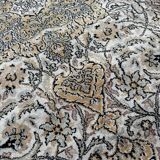 Persian rug in pure silk