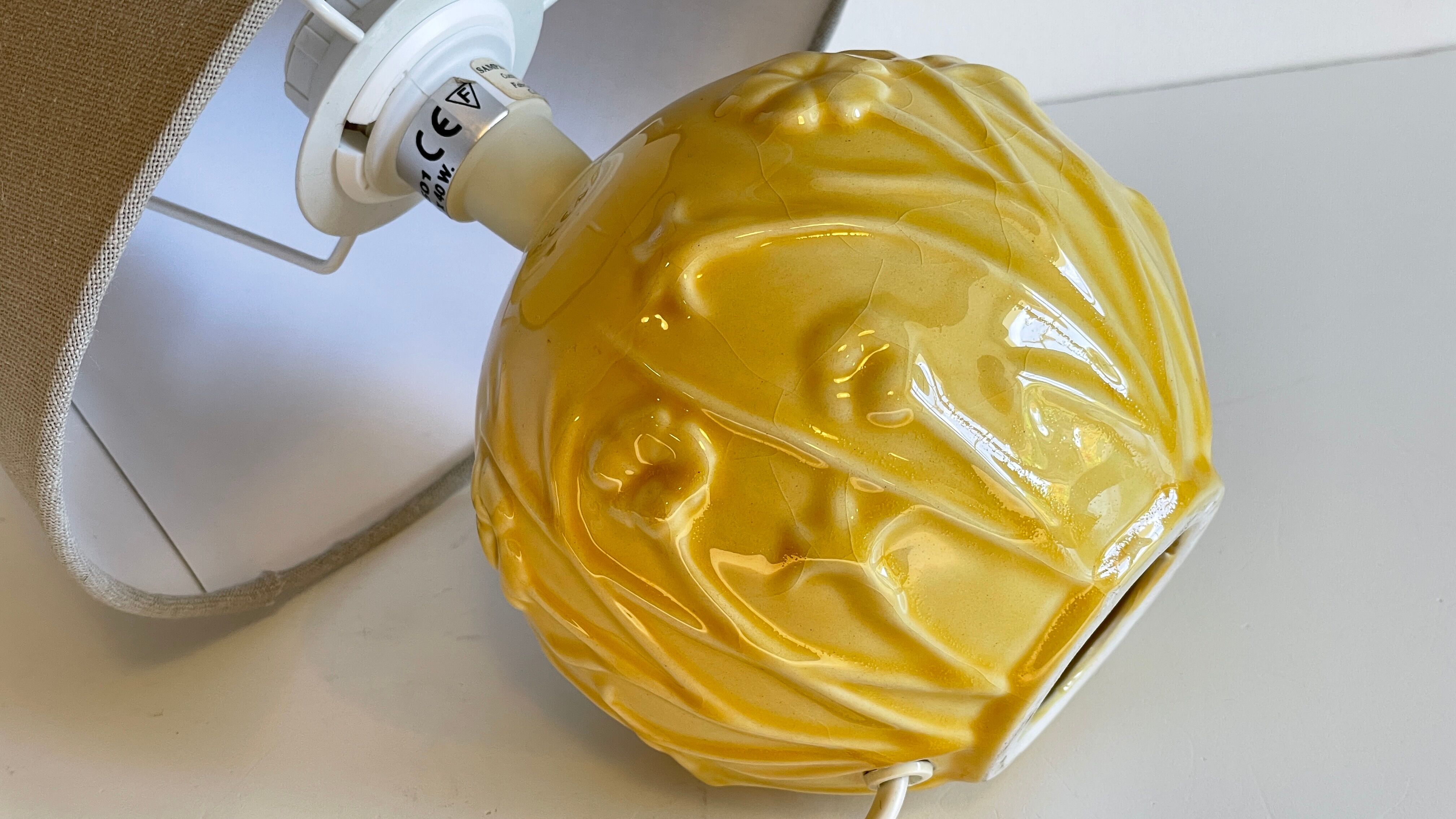 Lamp vintage yellow ceramic ball
