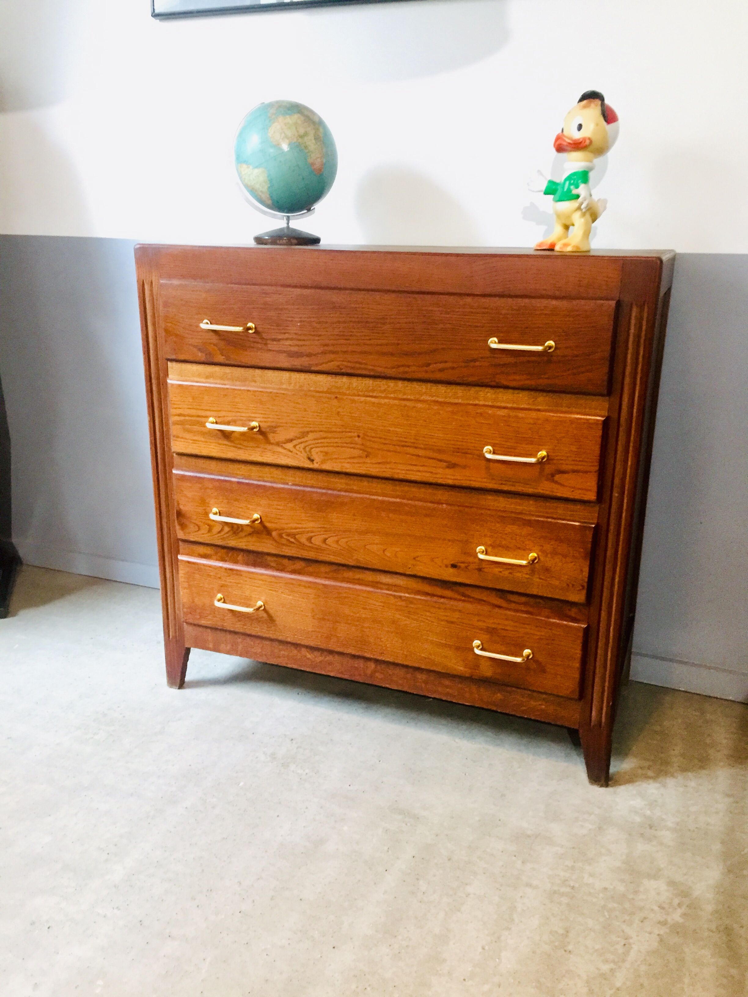 Vintage dresser