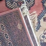 Rectangular oriental rug 153 x 91 cm