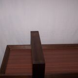 Standing shelf reconstruction of the 50s