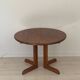 Extendable table for 4/6 people in pine.