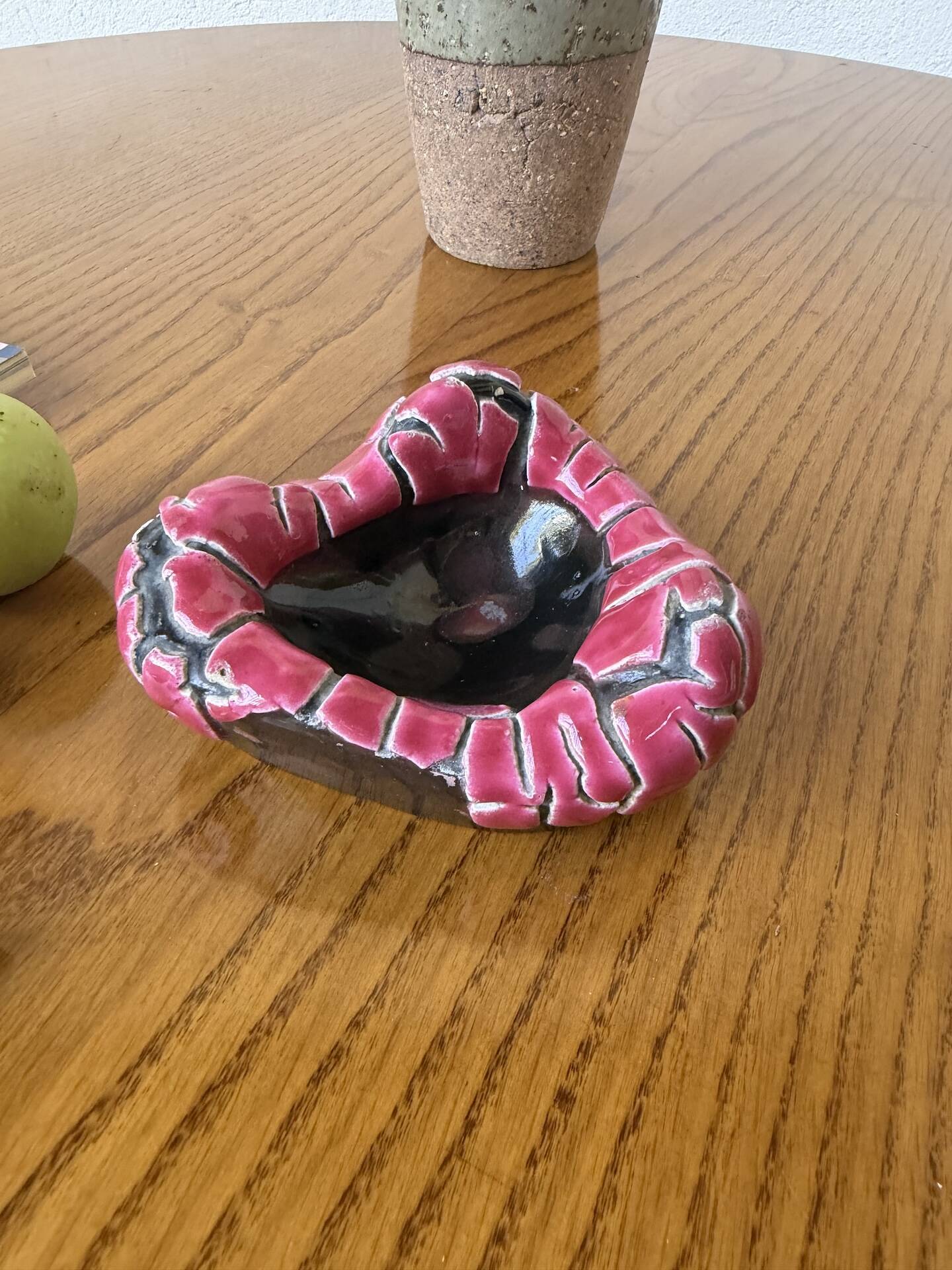 Fatlava style ashtray Vallauris pink