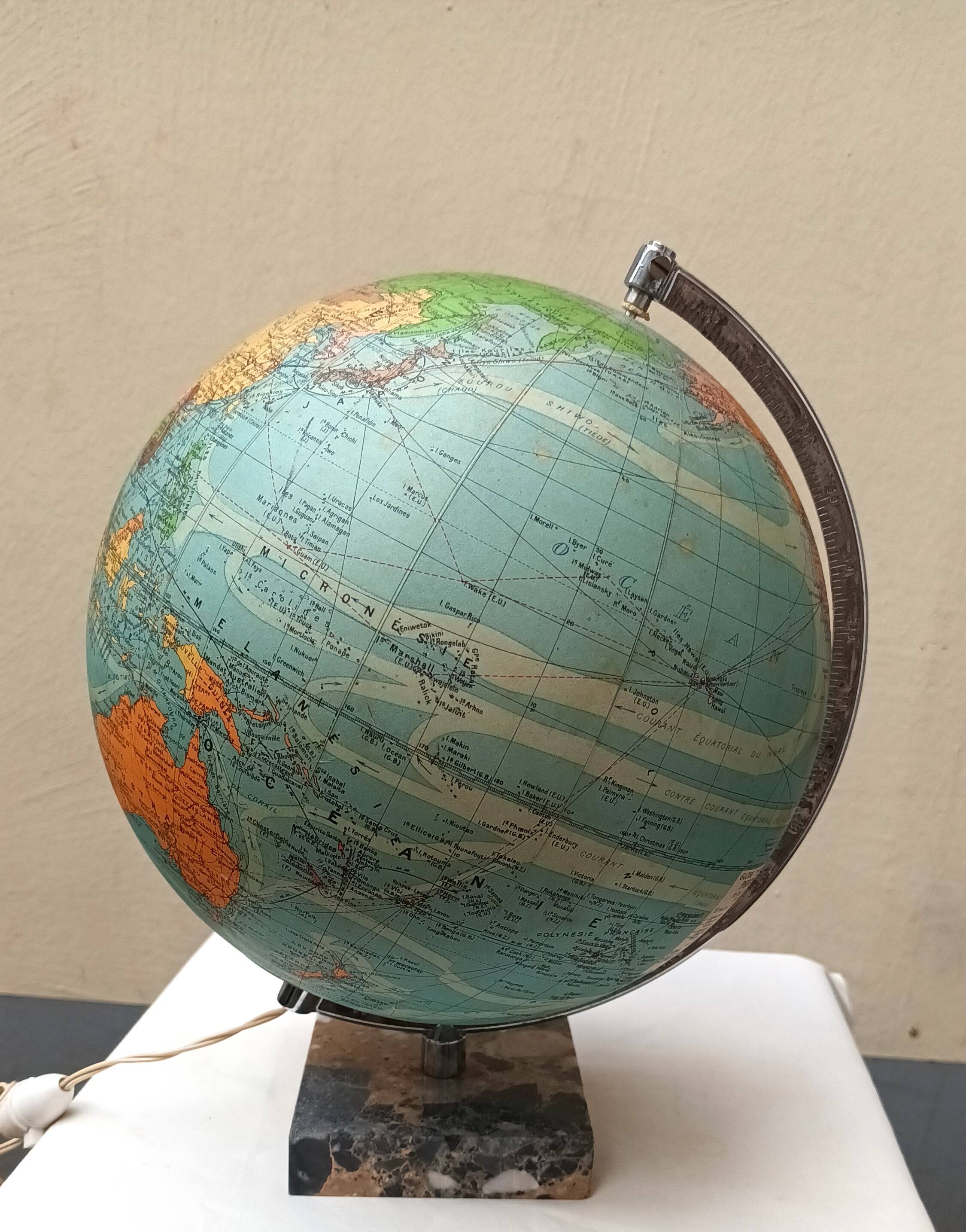 Illuminated terrestrial globe Perrina from the 1950s/60s.