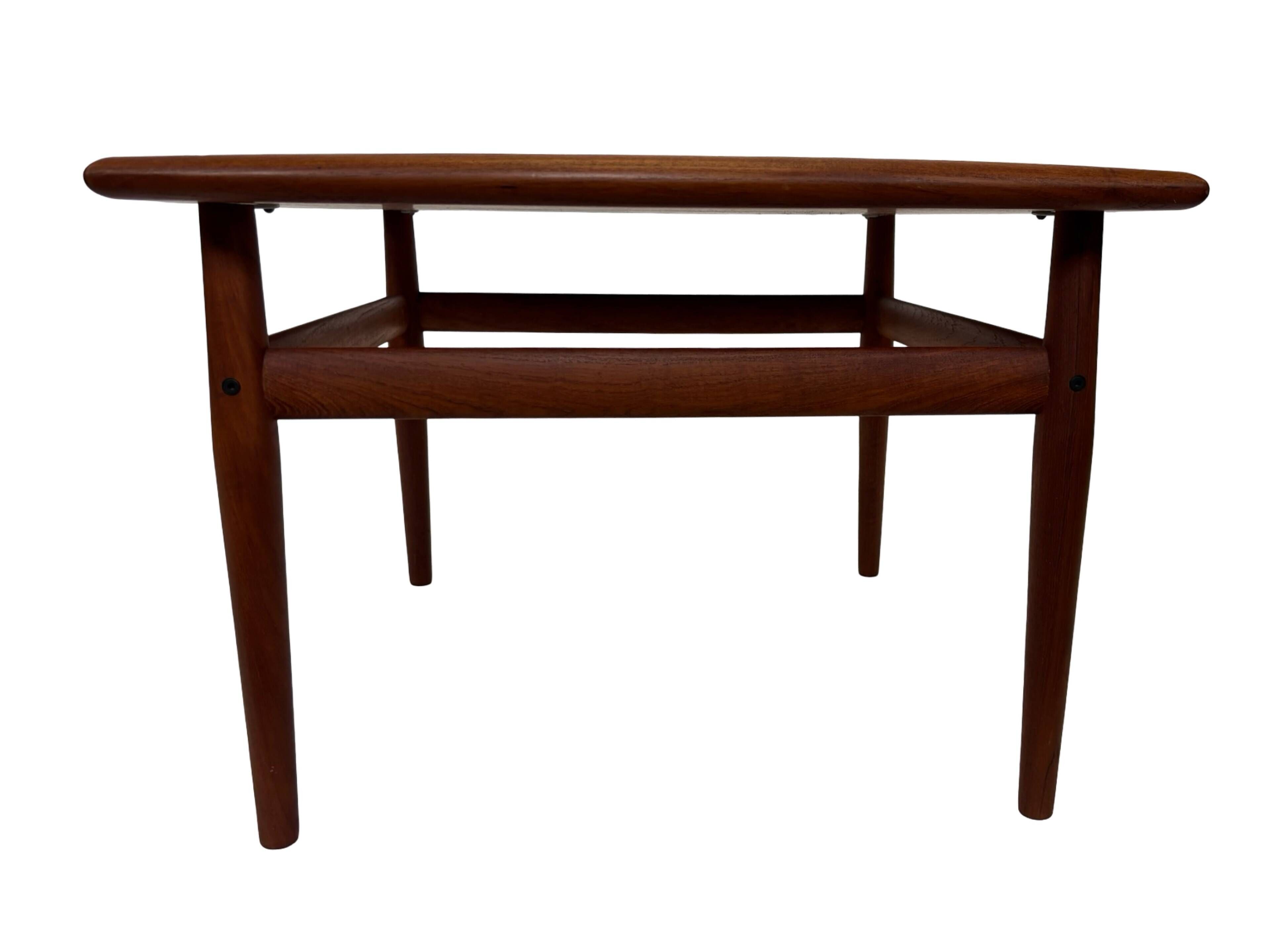 Vintage coffee table Grete Jalk Teak Danish Glostrup Design