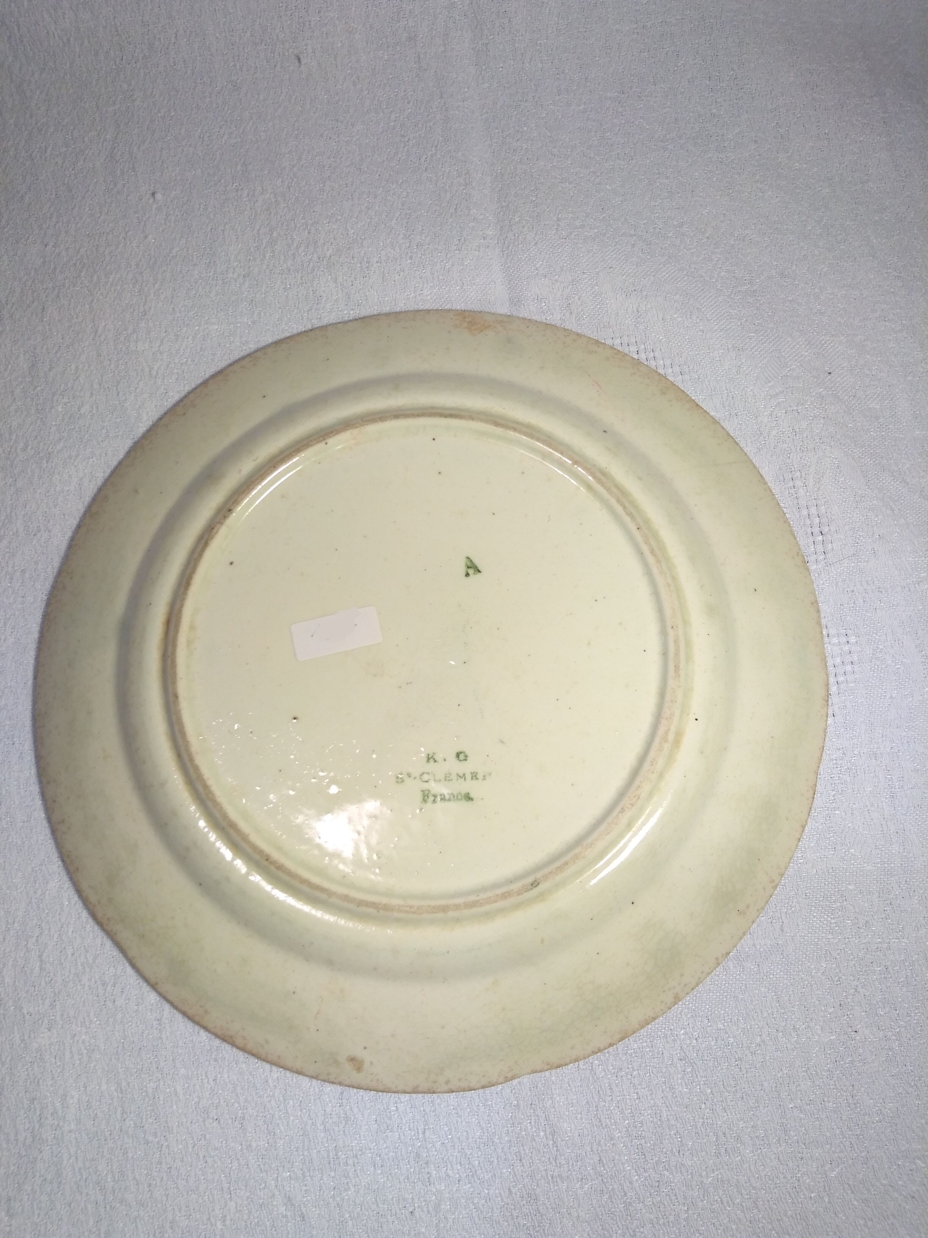 Plate dabbling cherry decoration