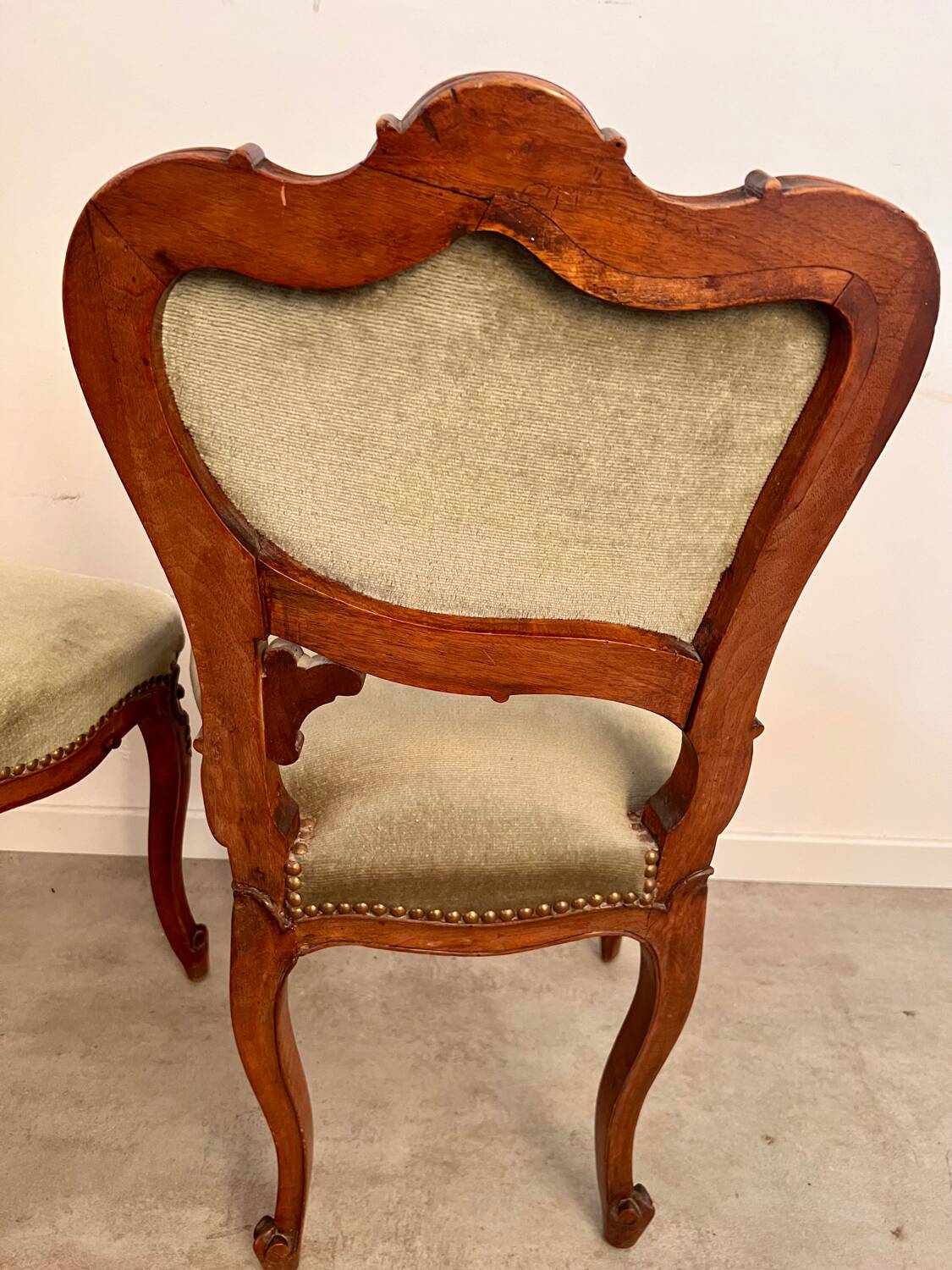 Lot 2 old Louis XV style carved solid walnut chairs late 19th century