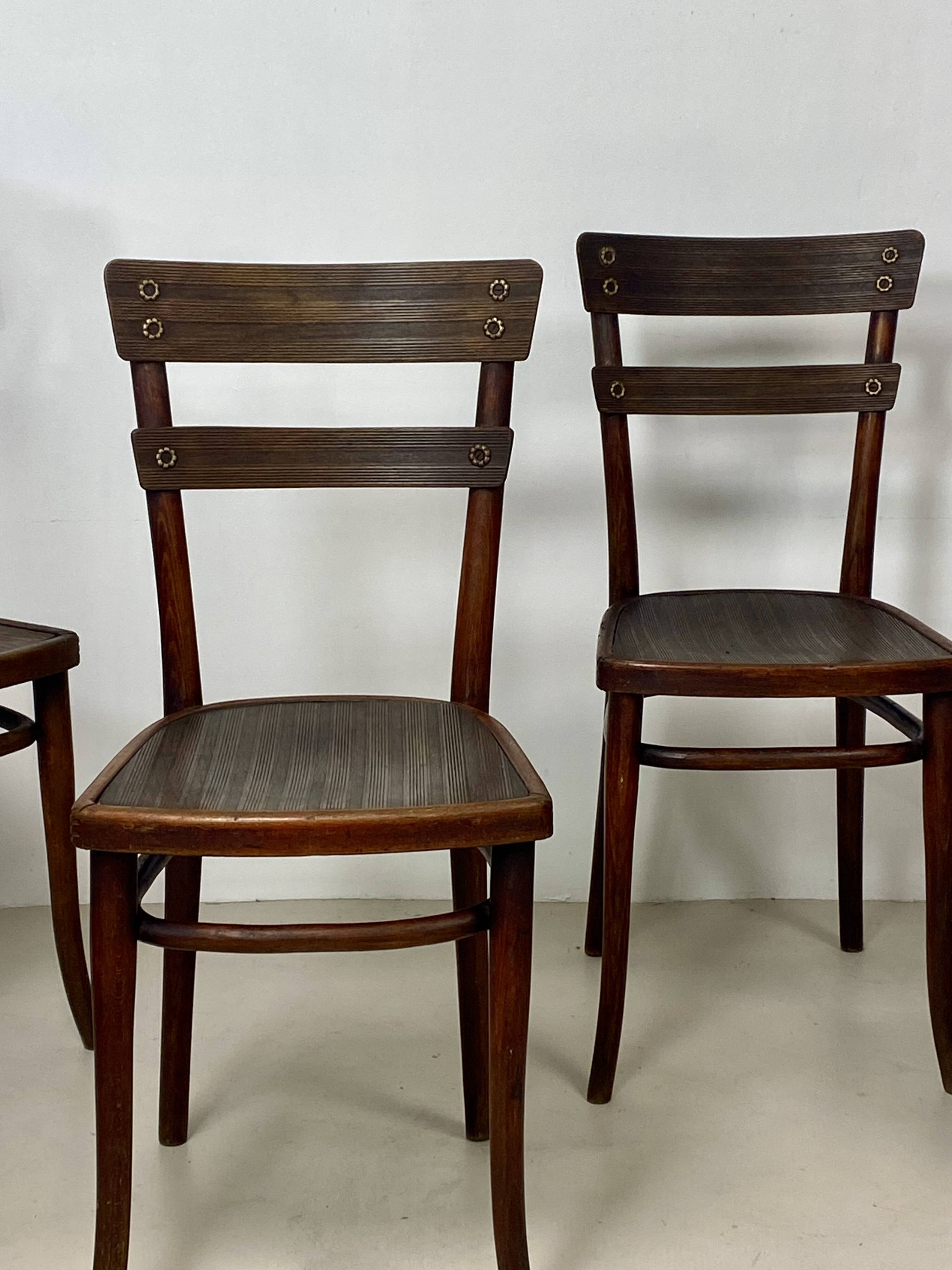 Set of 4 Thonet beech chairs – Model no. 651