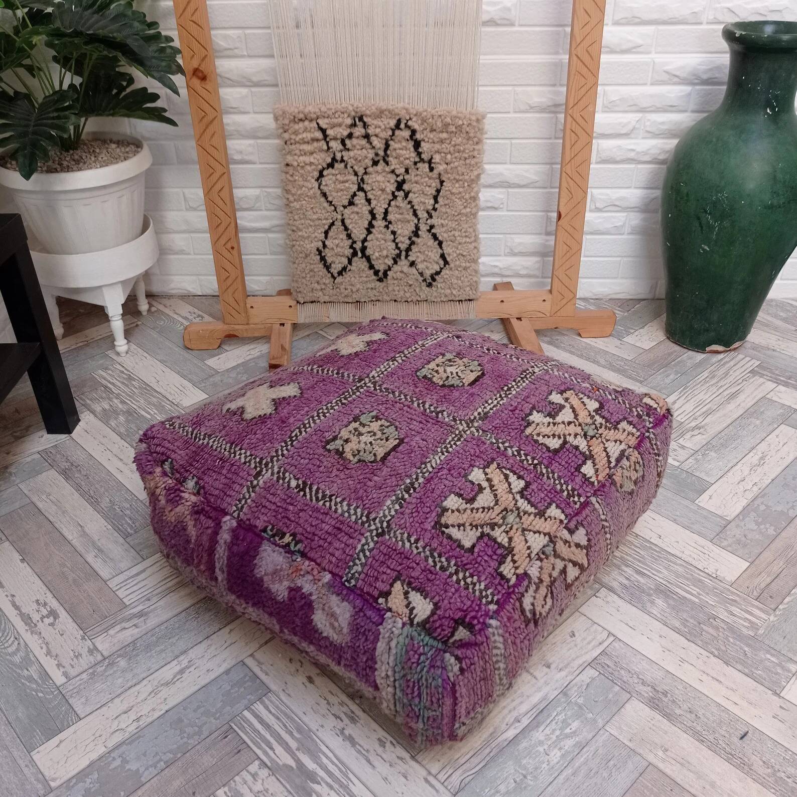 Pouf berbère fait main en laine 60 X 60 X 20 CM