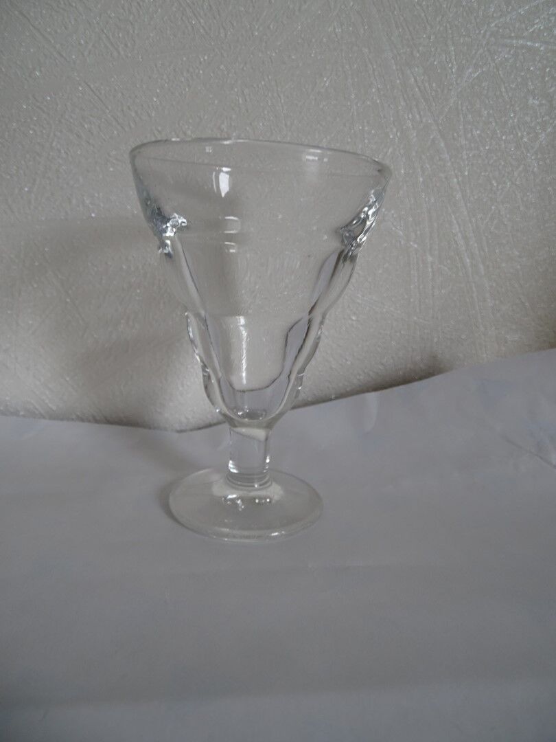 6 old glass of bistro