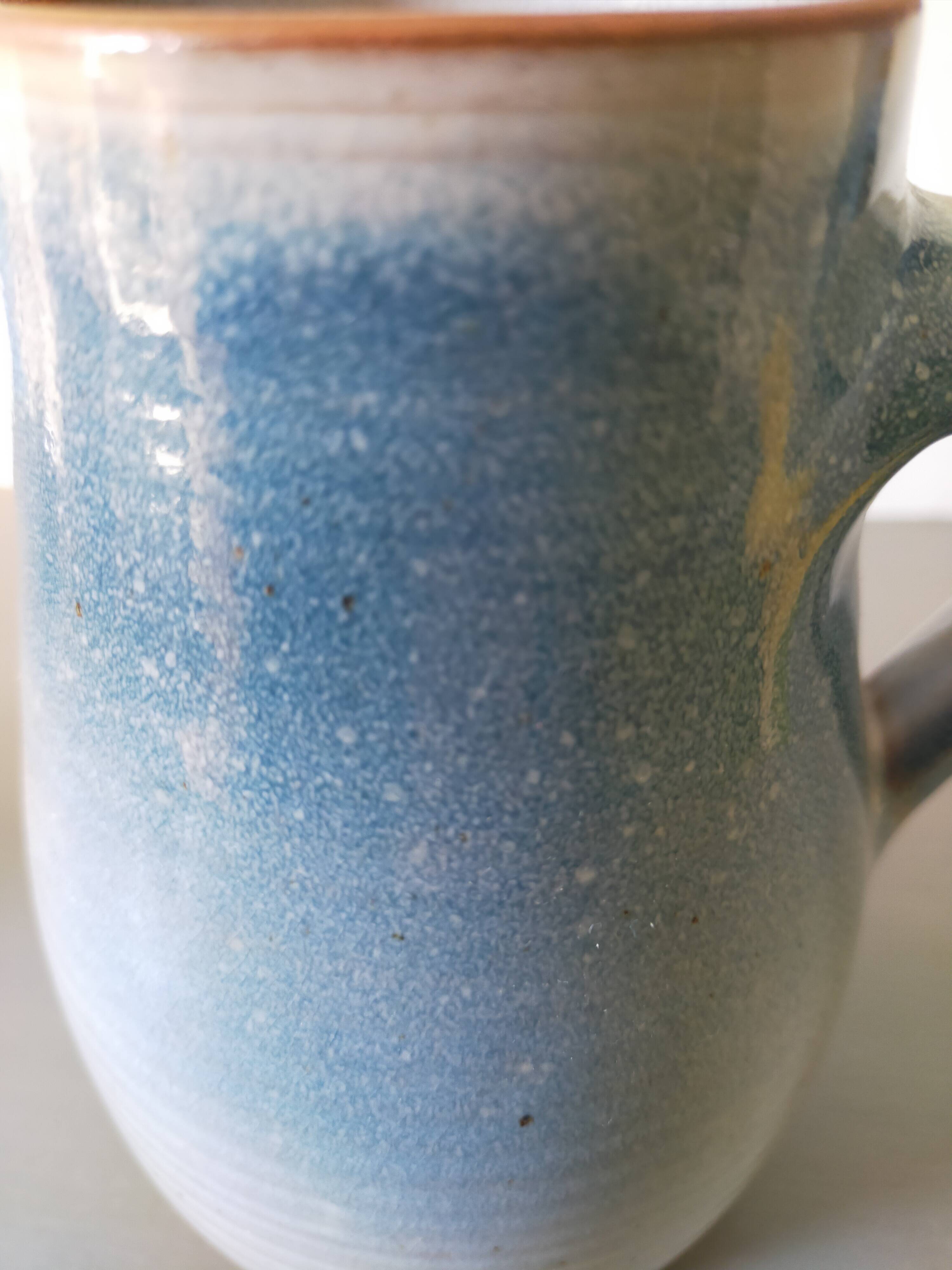 pichet en grès Roger Jacques émaillé bleu