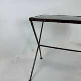 Pull-out tables in metal and glass