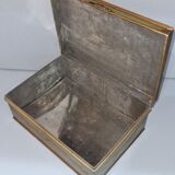 Ancienne boite en tôle