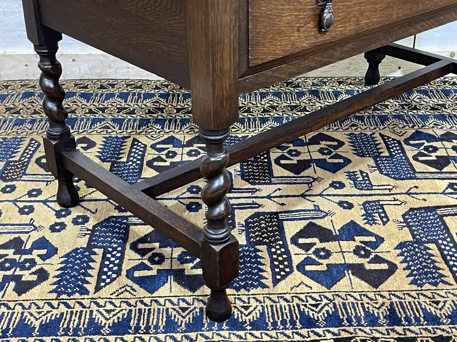 1930s English oak chest of drawers