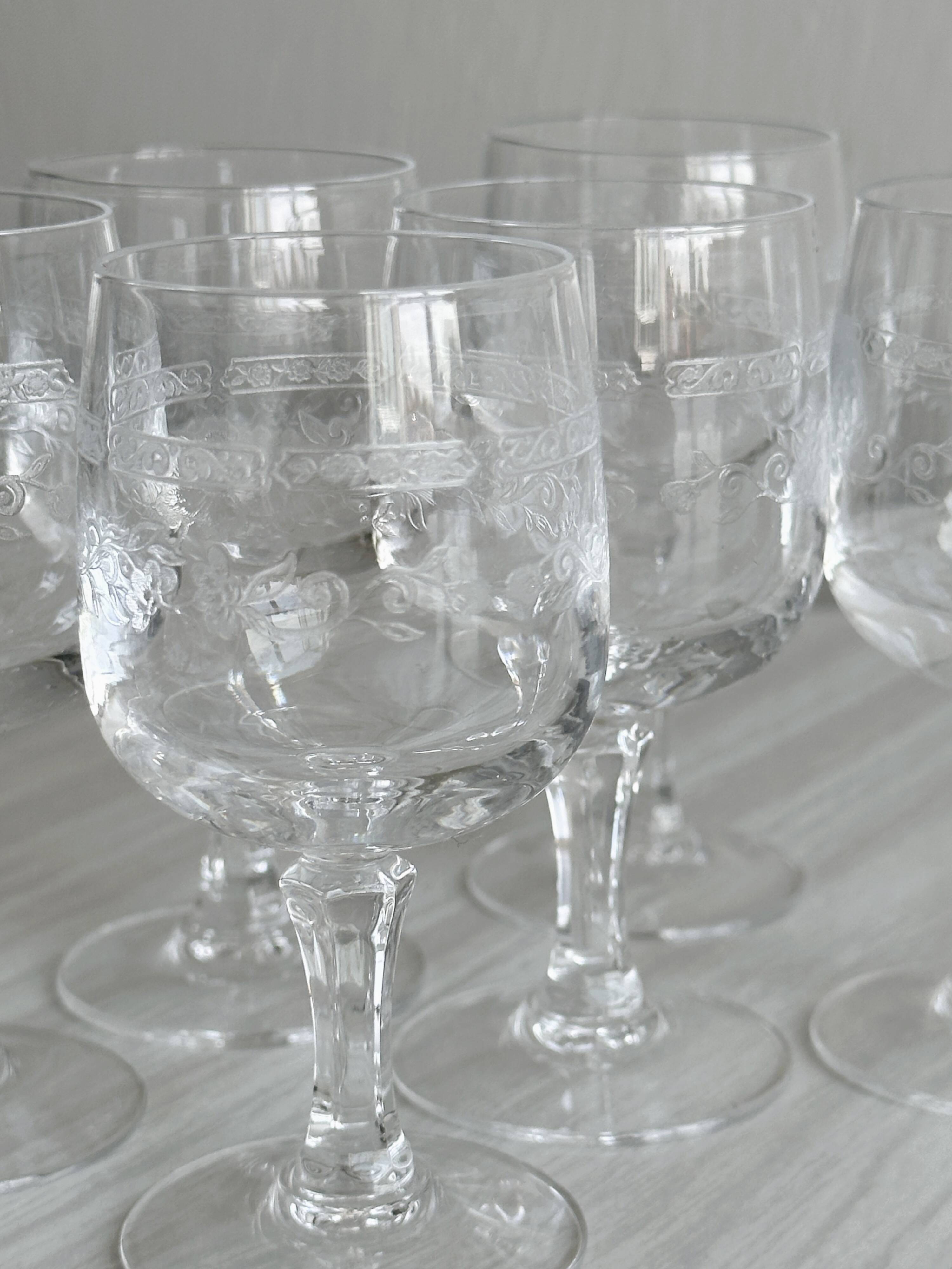 Set of 6 chiseled crystal liqueur glasses