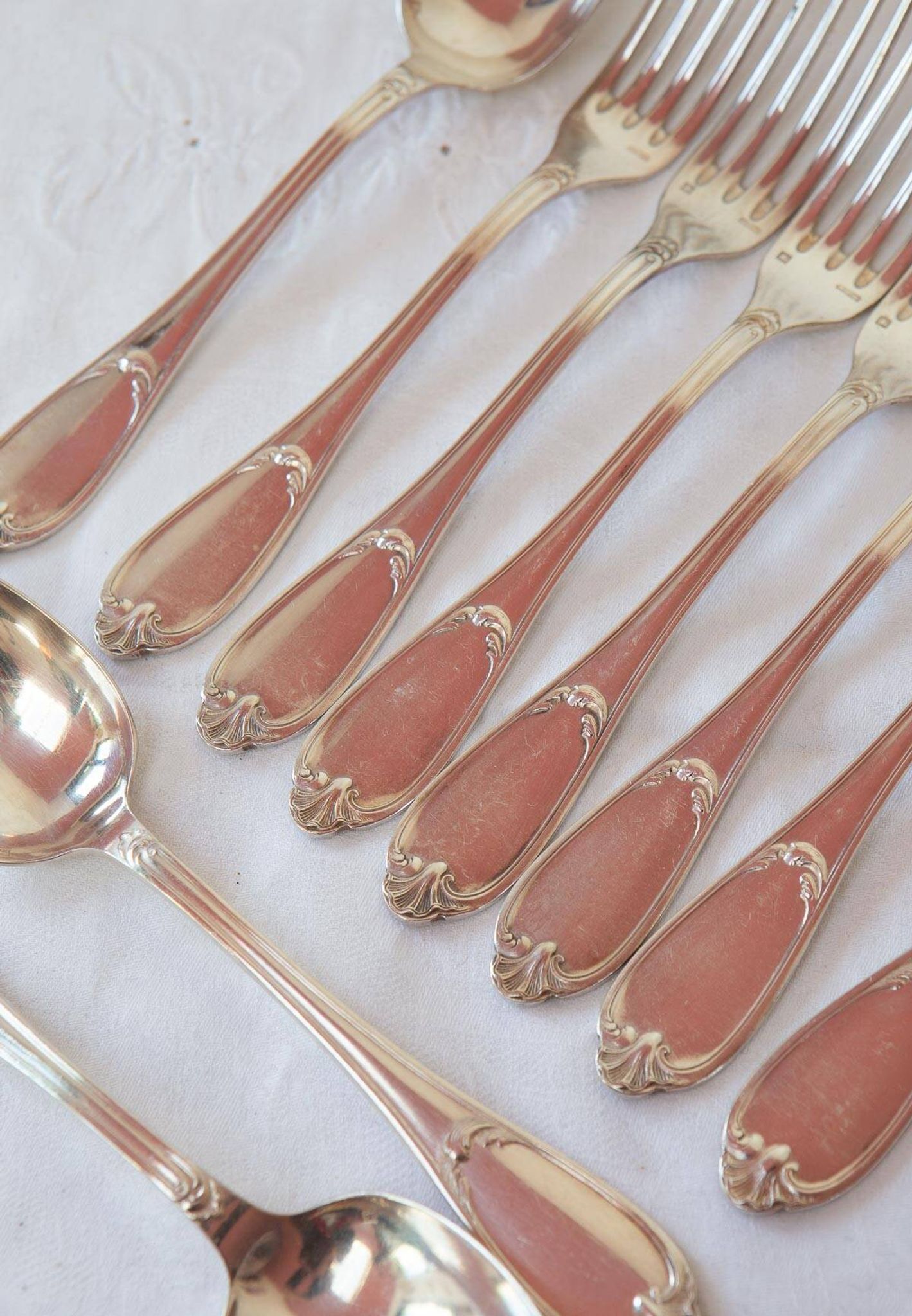 Suite de couverts ercuis pompadour pour 6 personnes