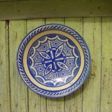 Plat en céramique ancienne du Maroc