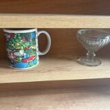 Shelf for cups or small items