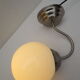 Applique murale col de cygne,globe rond opaline blanche