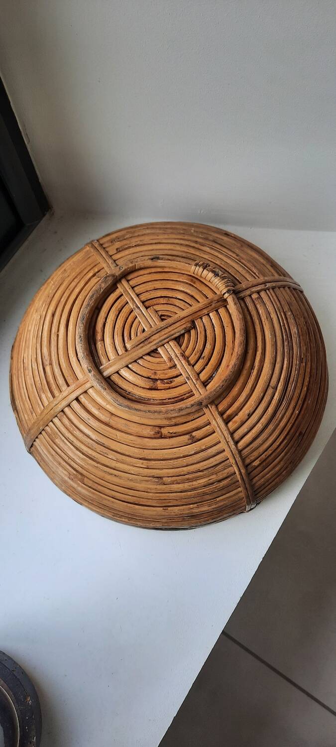 Corbeille rotin et laiton