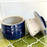 Water-bearing stoneware pot