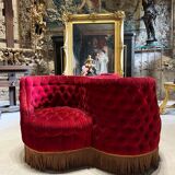 Indiscreet in red velvet and gilded wood from the Napoleon III period