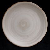 4 stoneware plates