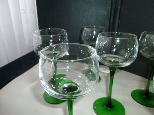 Set of 6 white wine glasses from Alsace in plain glass