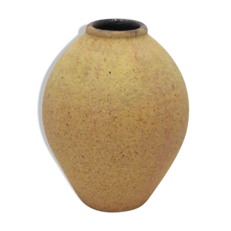 Ovoid vase potters of Accolay 1960