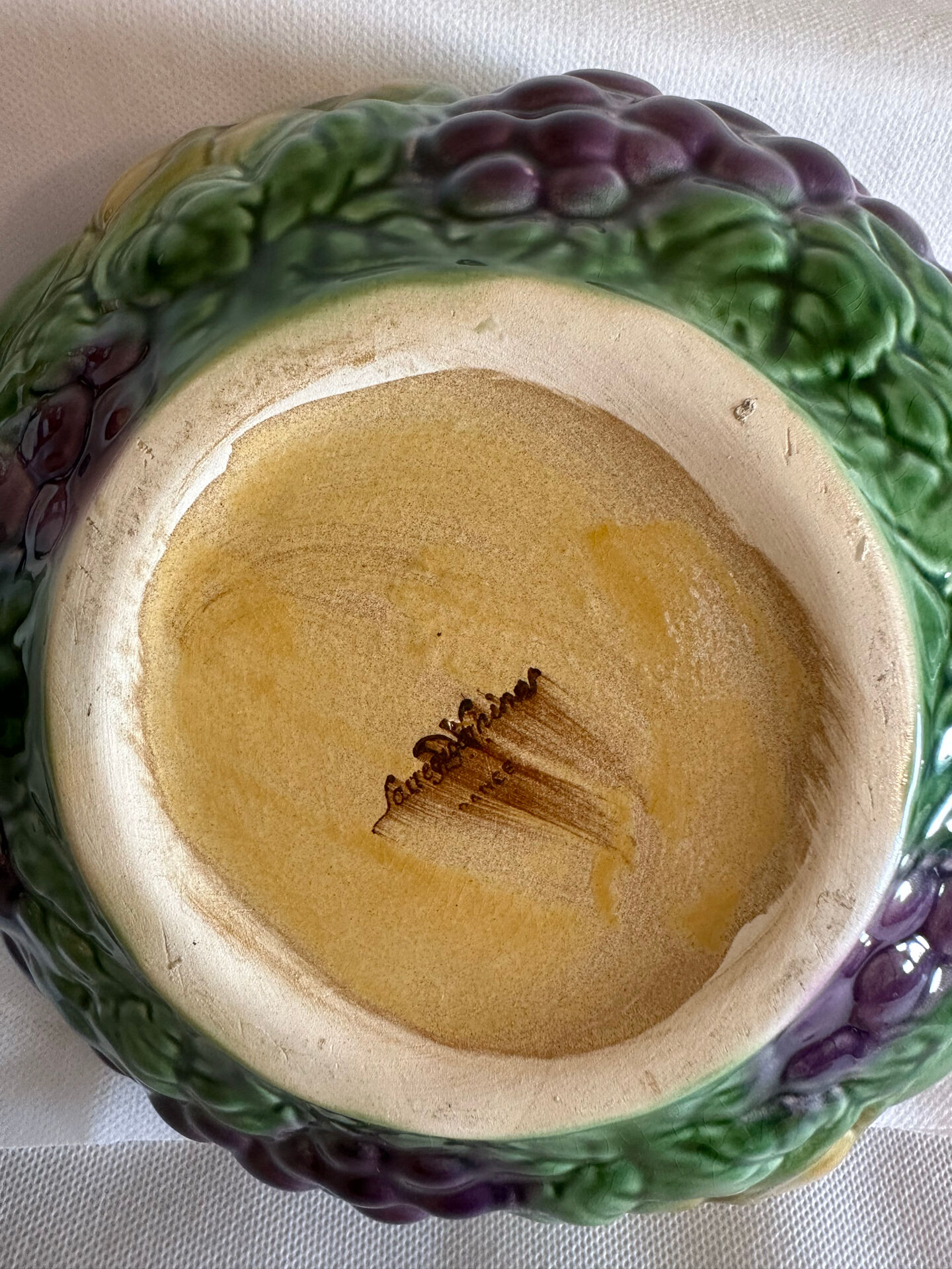 Fruit bowl in slipware – Longwy France