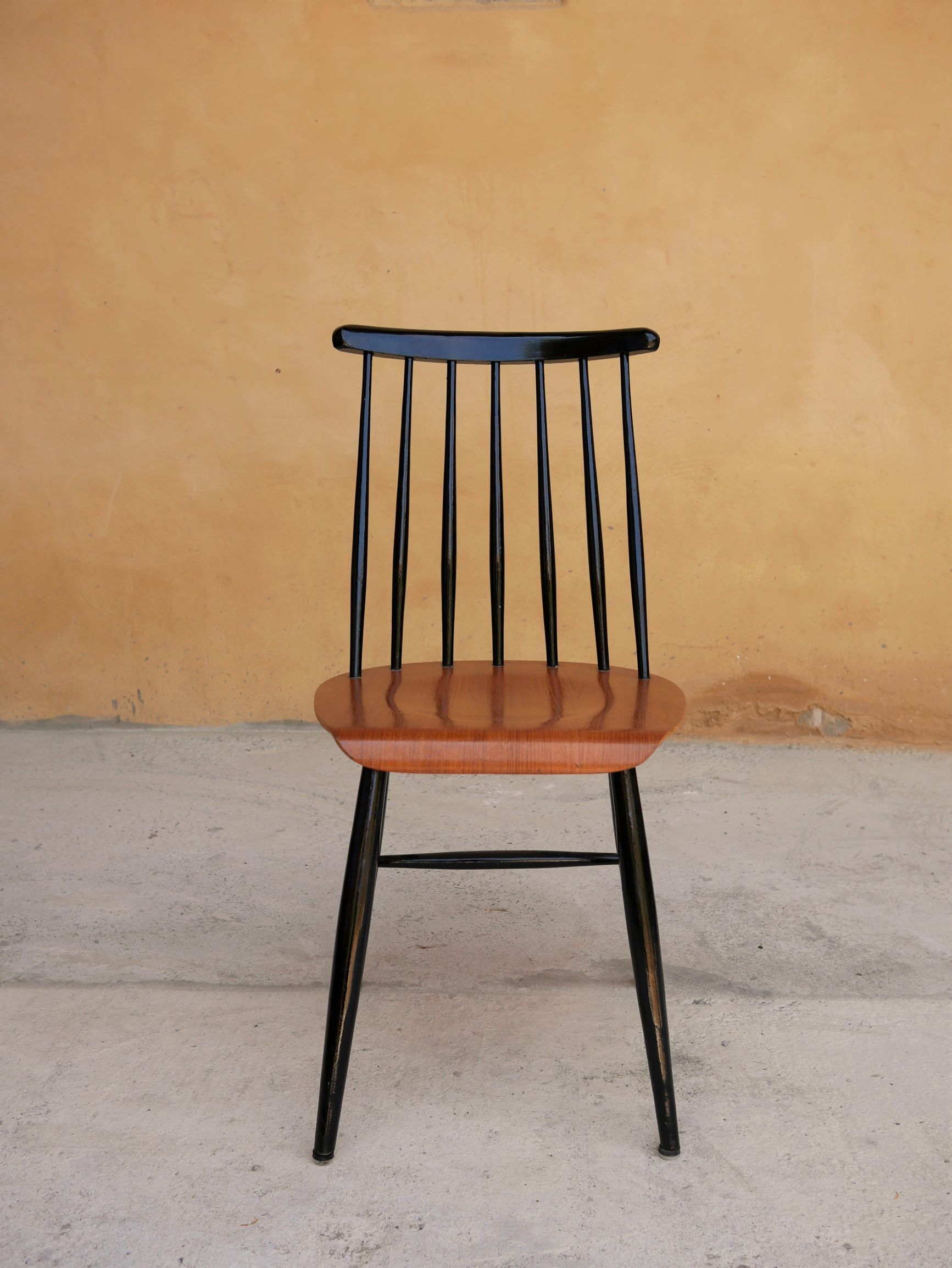 Scandinavian chair by Ilmari Tapiovaara model "Fanett"