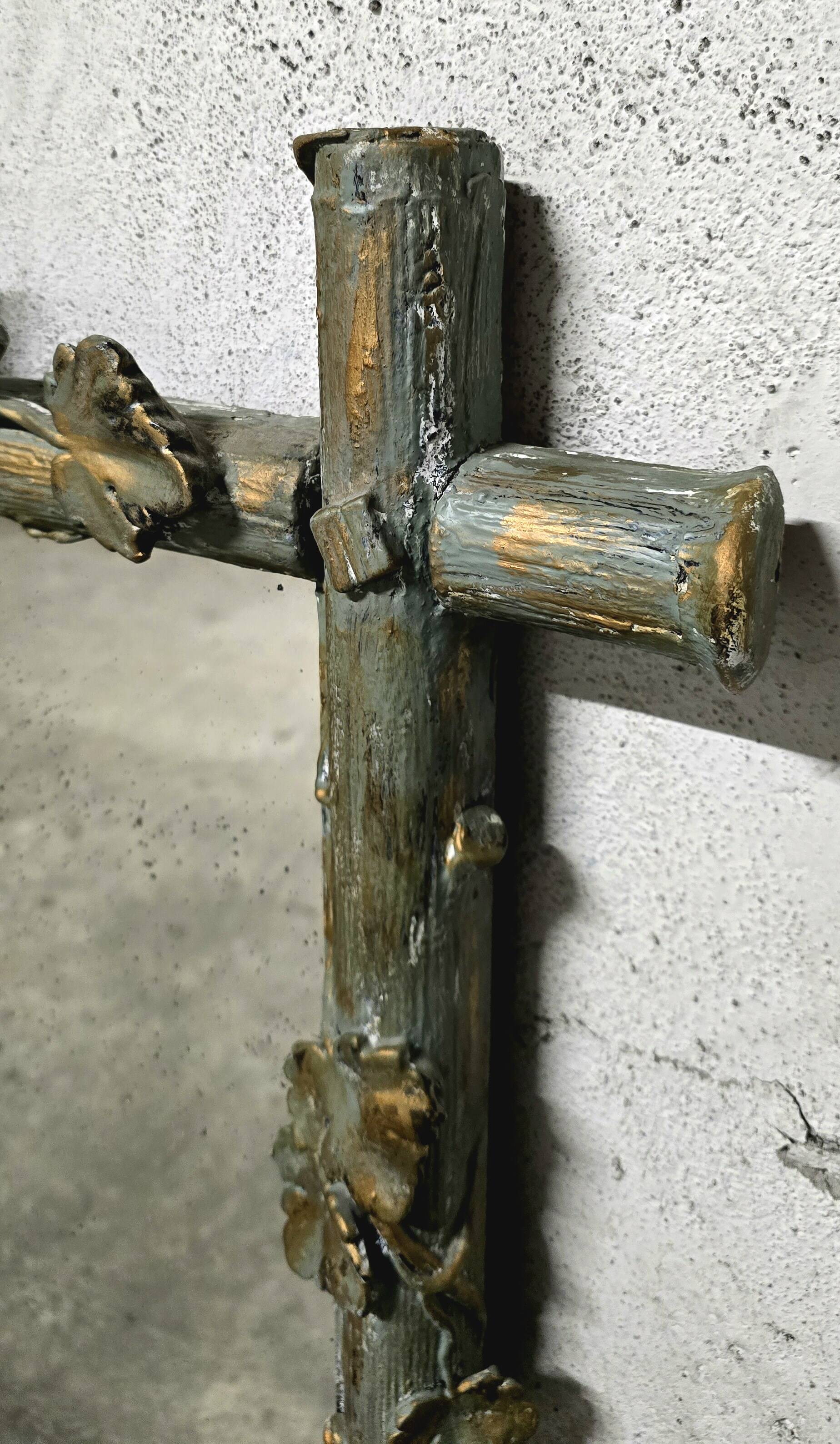 Large Wood and Patinated Stucco Mirror - Floral 1900s Period