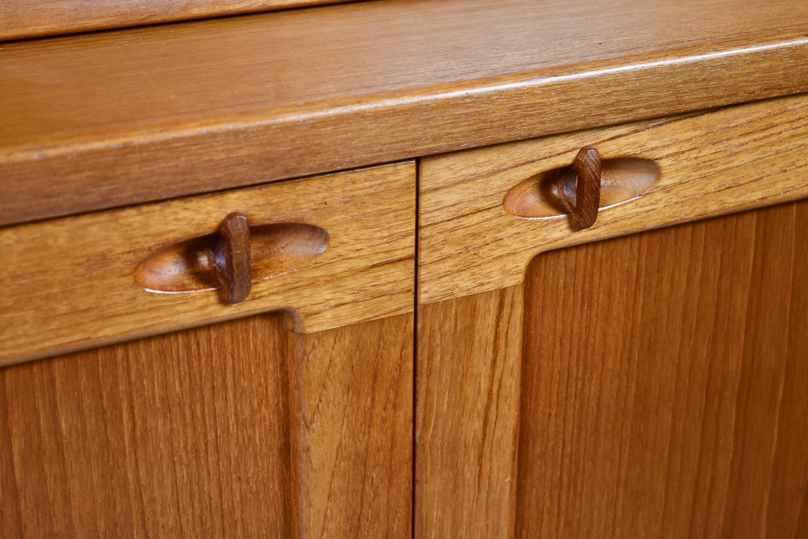 Cabinet en teck danois. H.W Klein. Années 1960.