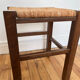 Tabouret en bois paillé