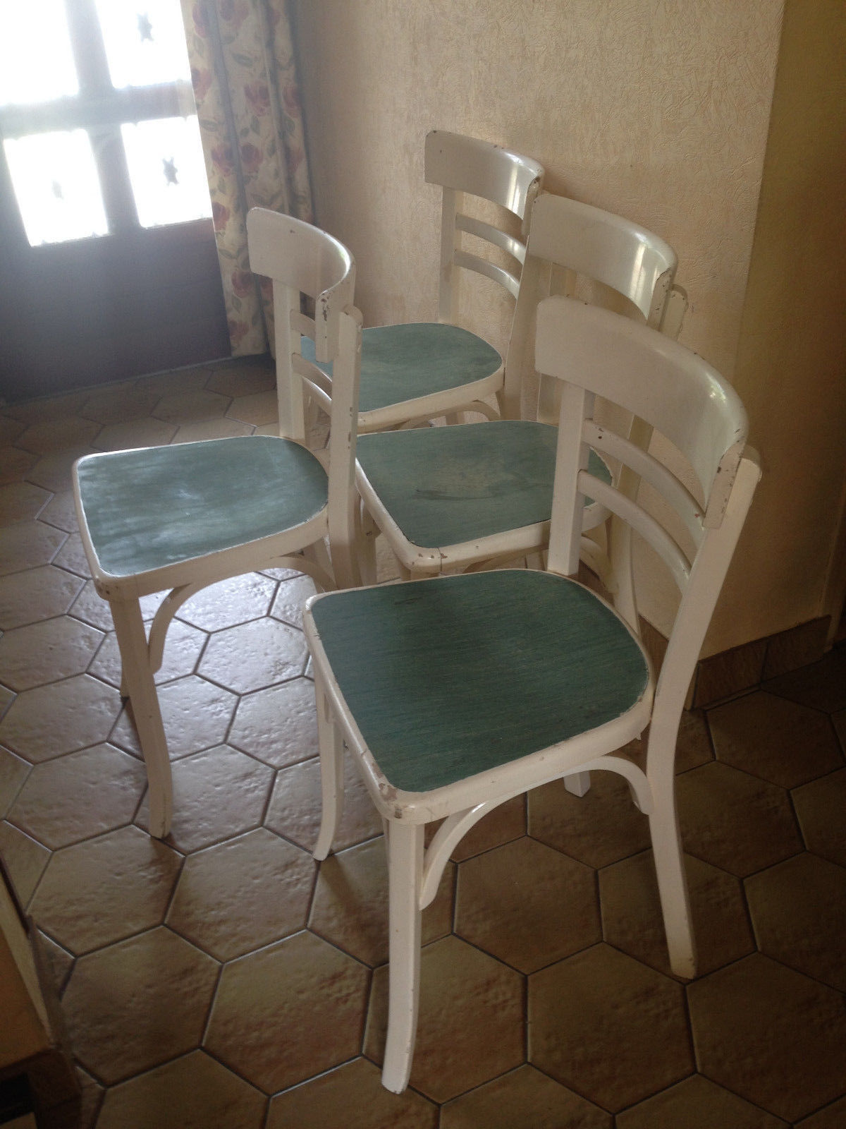 Ensemble de 4 chaises bistrot anciennes des années 50
