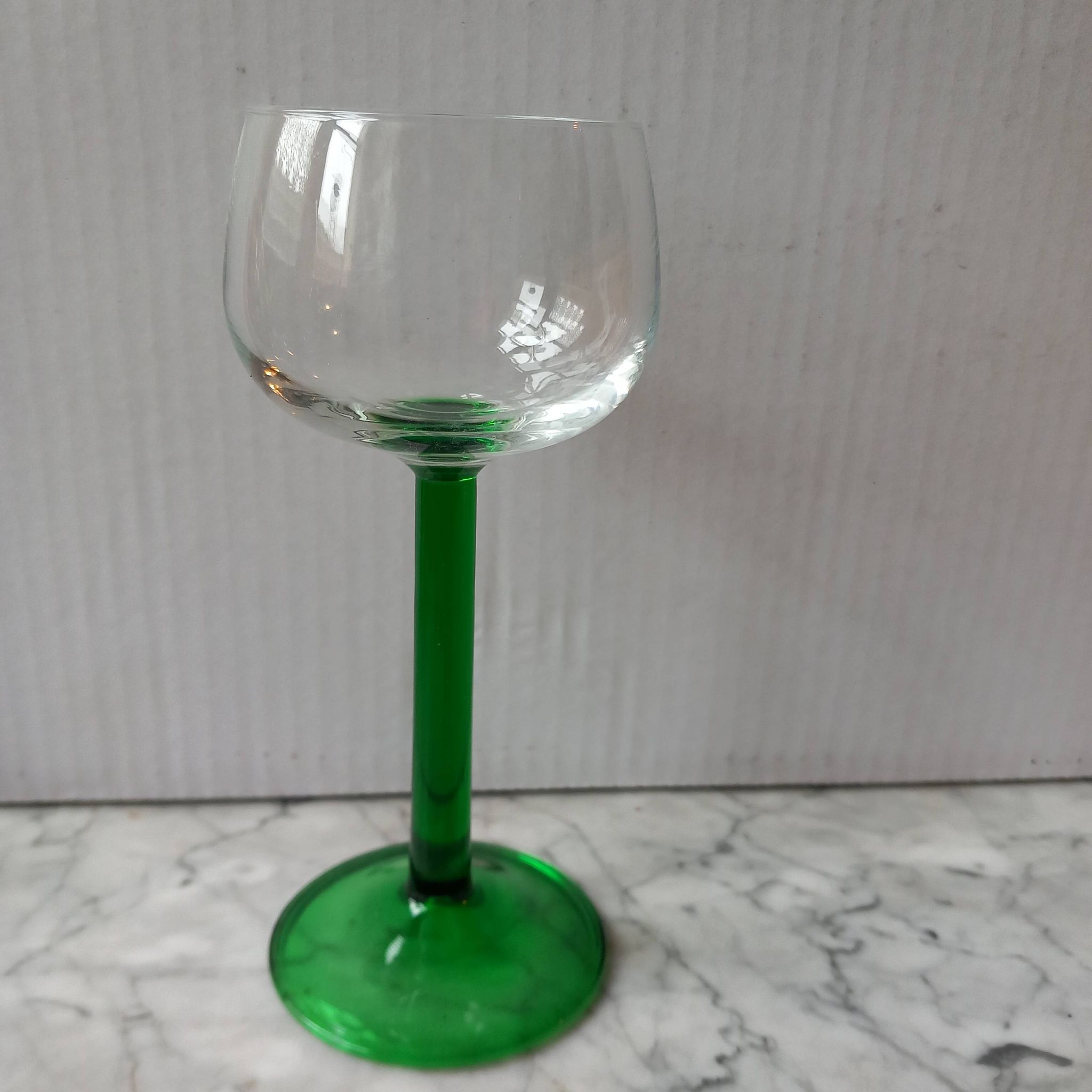 6 verres à pied vin blanc vintage