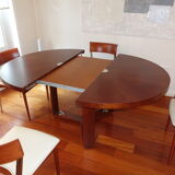 Extended roundtable