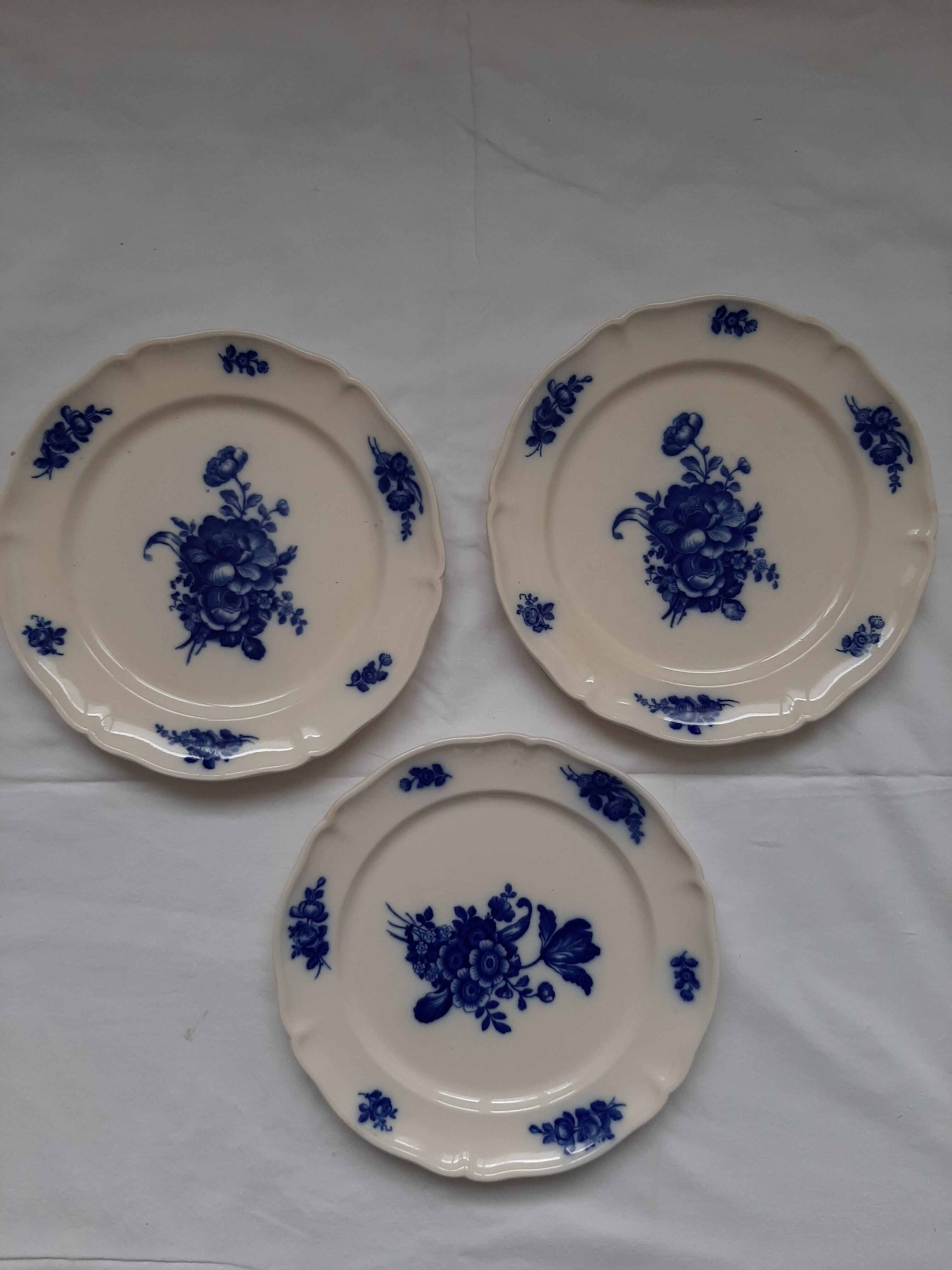 Old plates Mettlach Villeroy and Boch