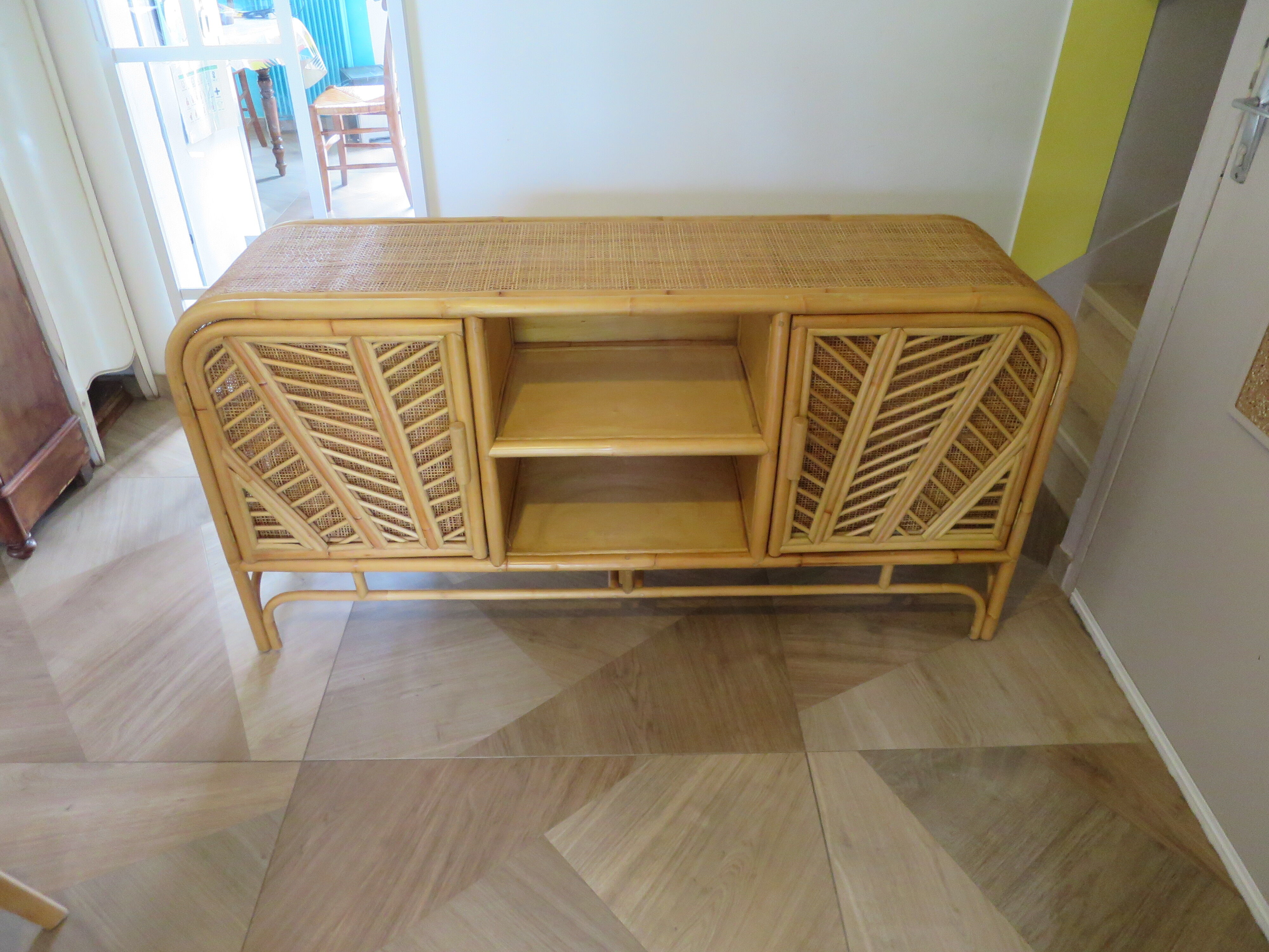 Buffet bas 2 portes -rotin tressé-bambou -cannage