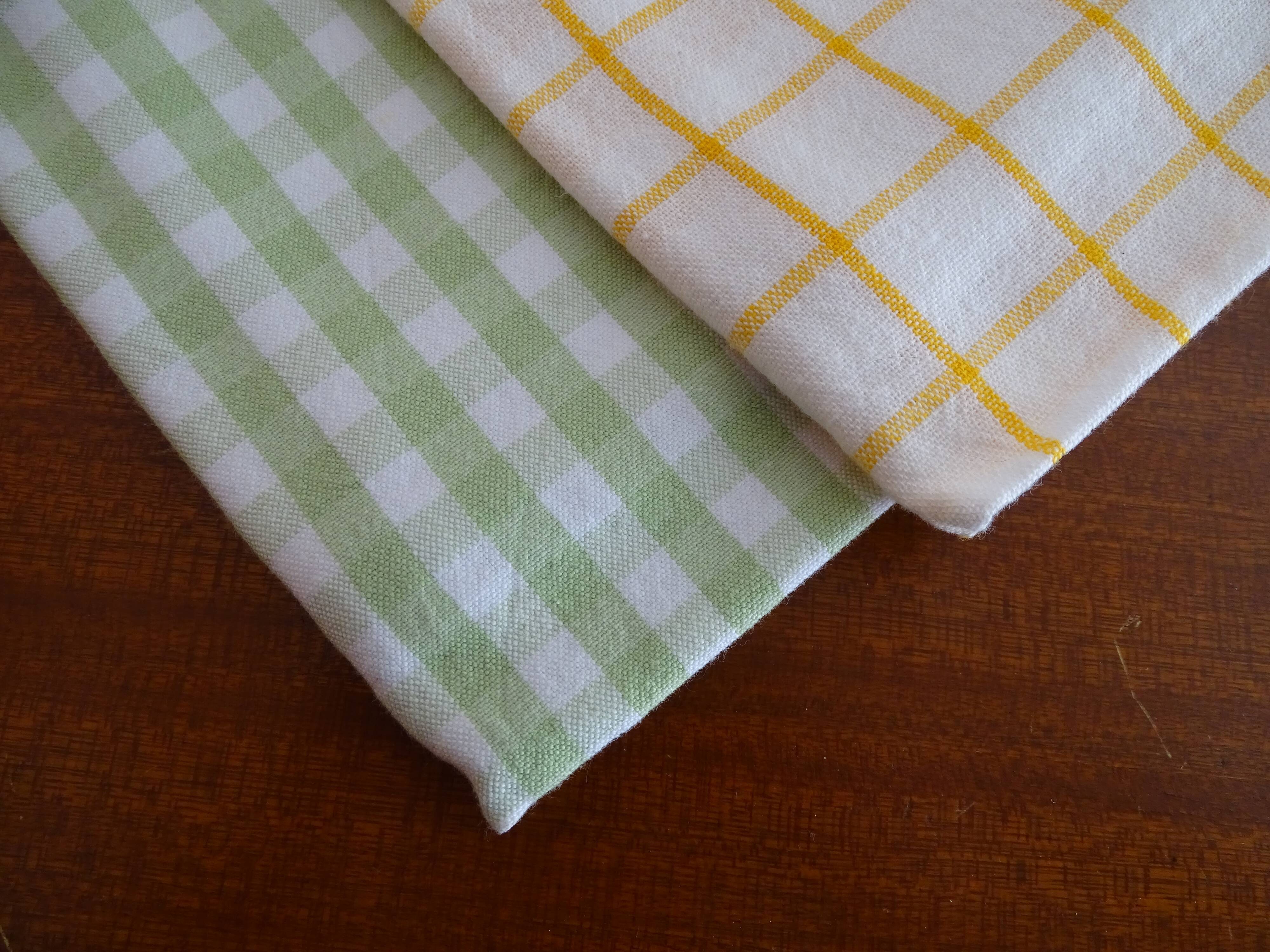 Lot 6 vintage multi-coloured plaid towels