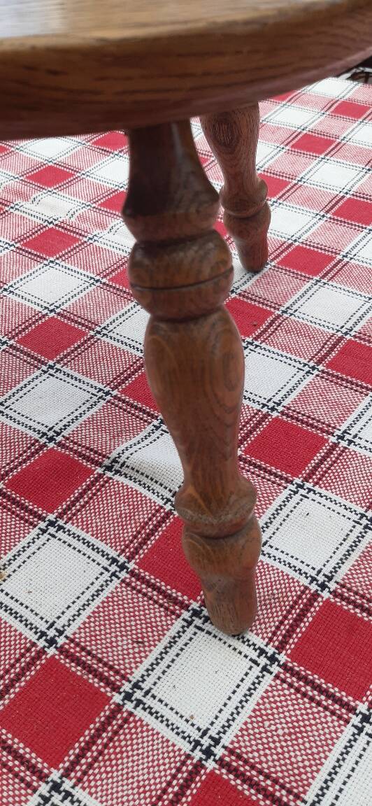 TRIPOD STOOL French oak year 70