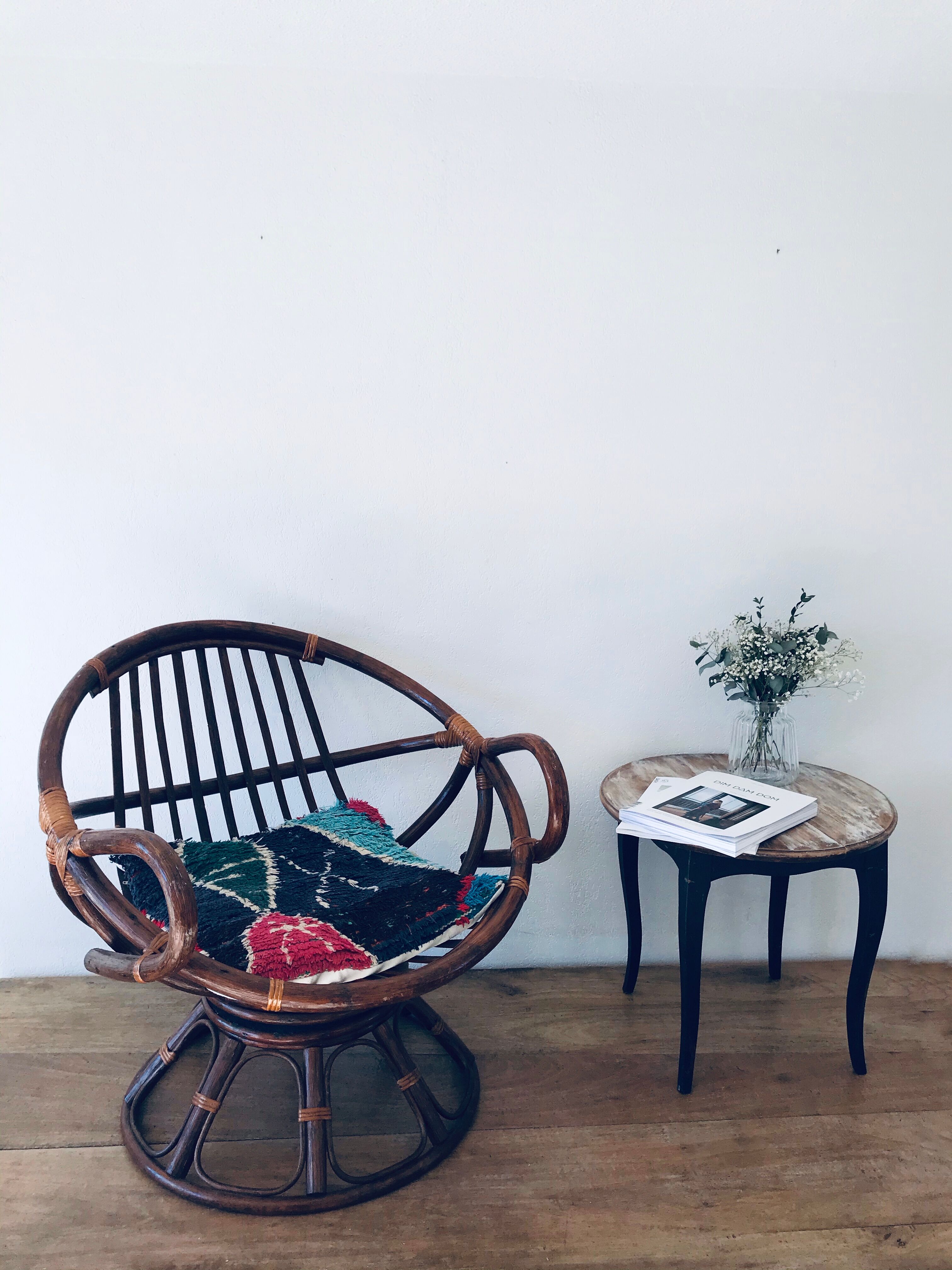 Rotating rattan chair