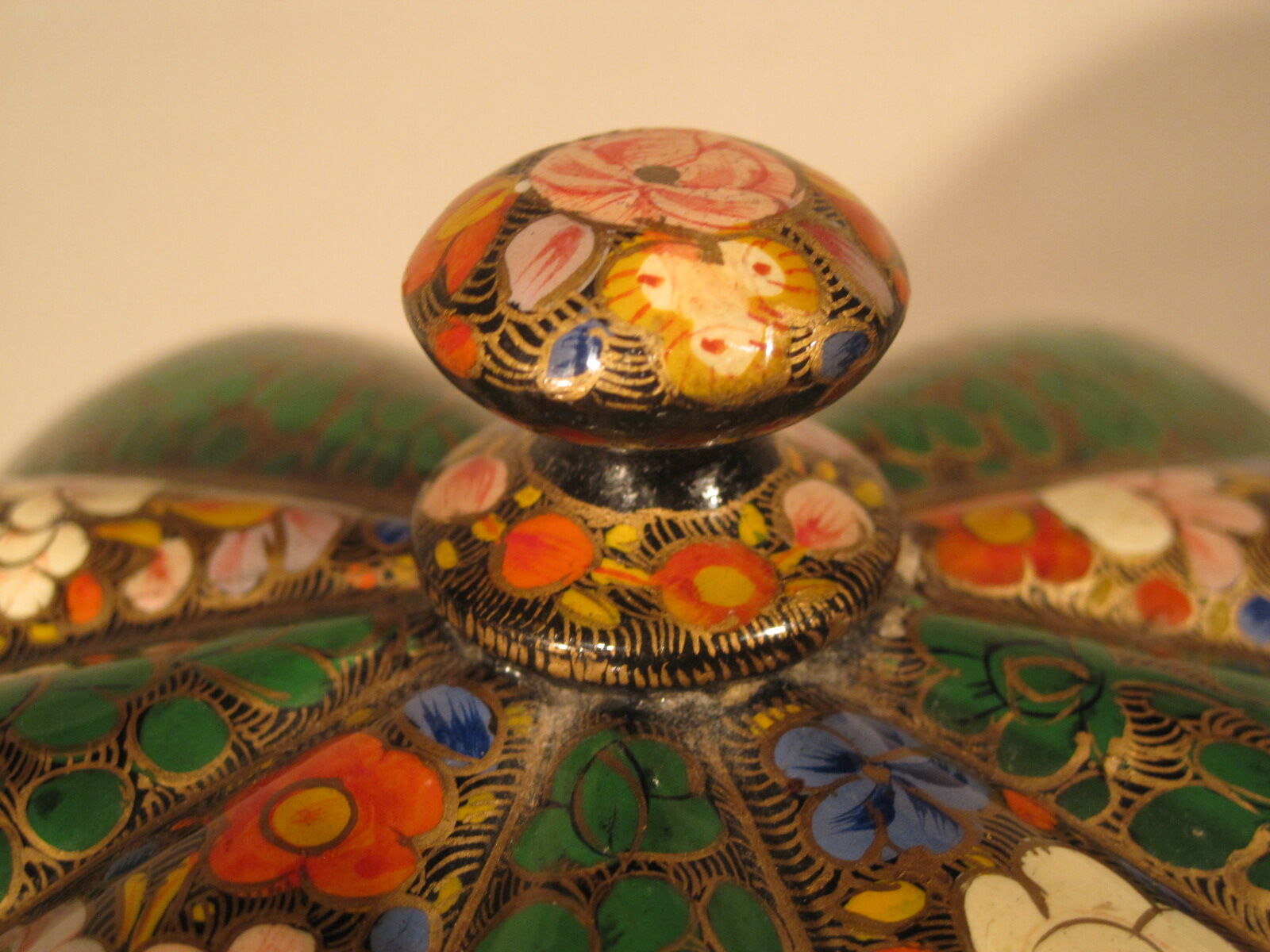 Round Pumpkin-Shaped Box in Painted Papier-Mâché