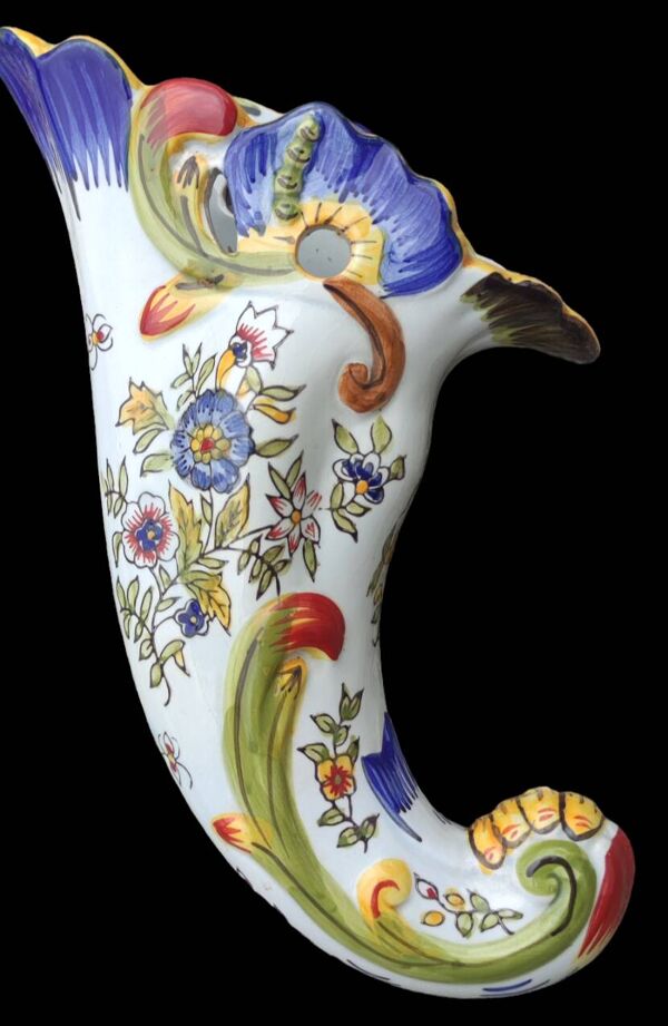 Paire de vases bouquetières corne d abondance