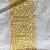 Vintage rectangular tablecloth 145 X 190 and assorted towels