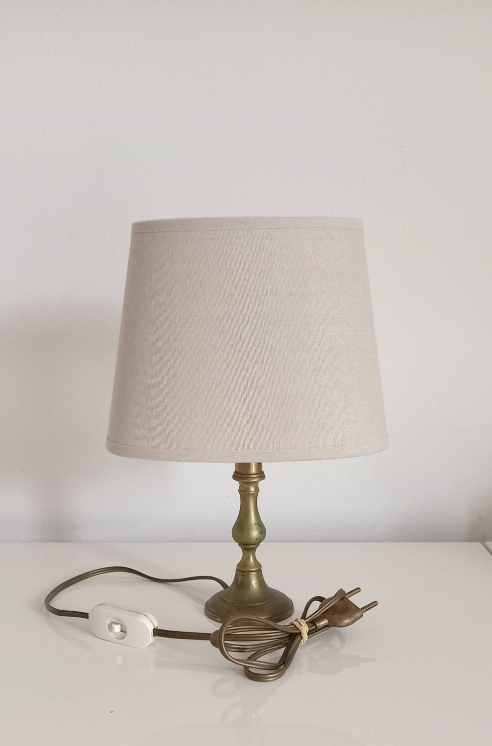 Table lamp