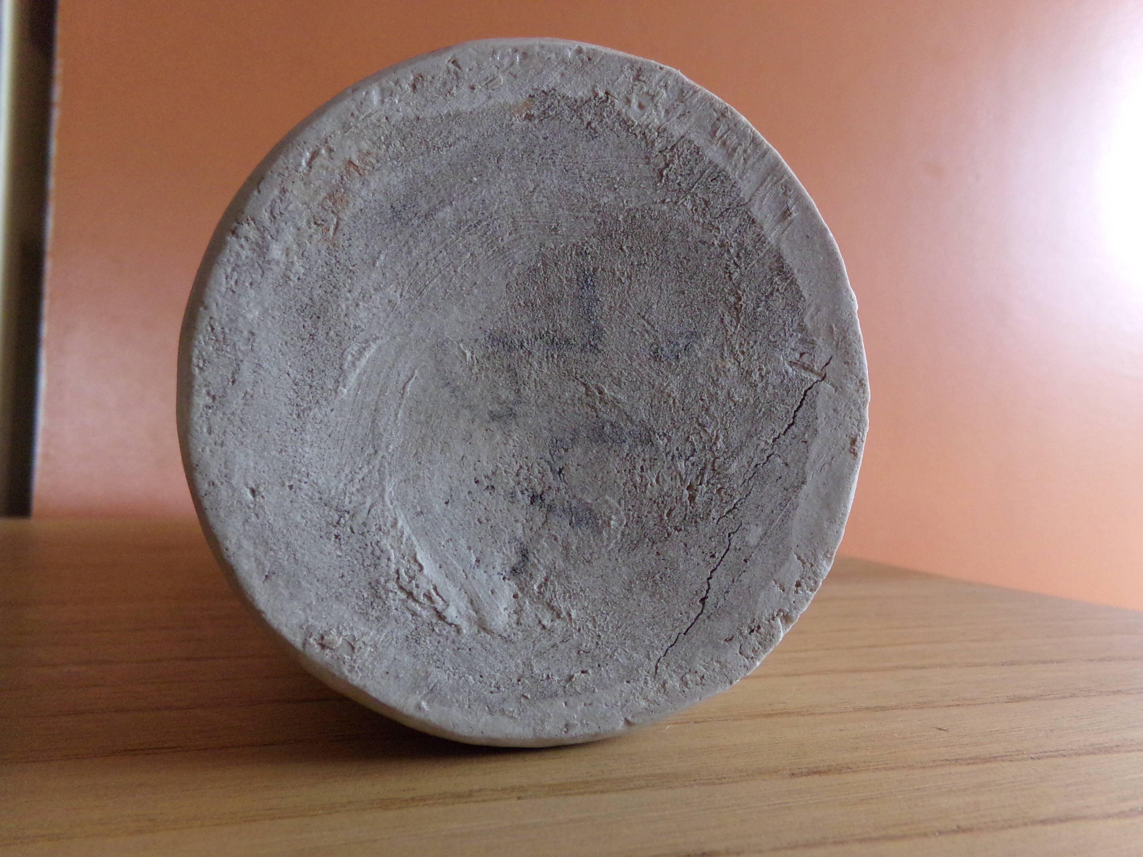 Bouteille en grès beige clair