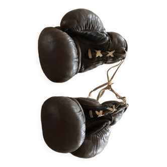 Old leather boxing gloves 1940